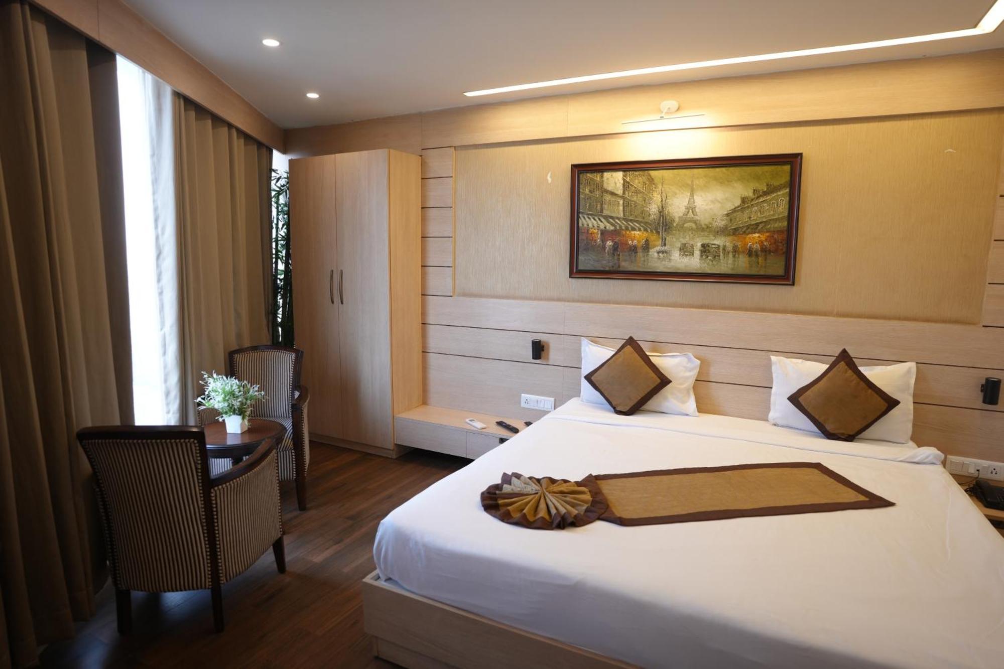 Hotel Silkhouse Premier Danapur Luaran gambar