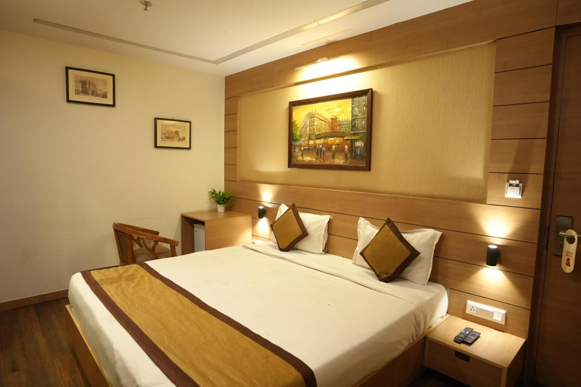 Hotel Silkhouse Premier Danapur Luaran gambar