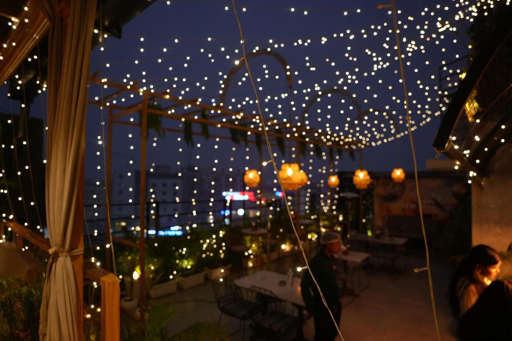 Hotel Silkhouse Premier Danapur Luaran gambar